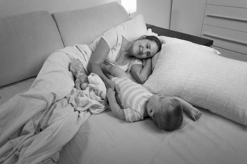 Почему нельзя спать мальчику с мамой: Совместный Сон - незримое зло?: alpha_parenting — LiveJournal