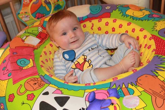 Игры для малышей 6 месяцев: Развивающие игры с ребенком с 6 до 9 месяцев