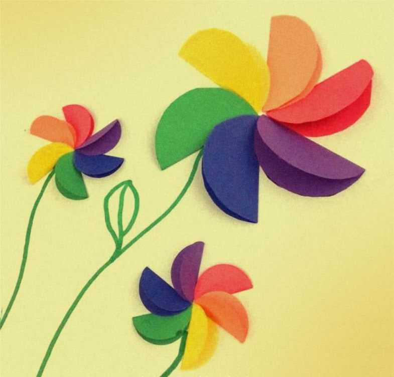 Цветы аппликация из кругов: гусеница и цветы для детей