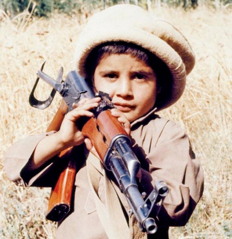 Дети с оружием: Дети с оружием в руках