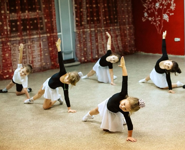 Урок танцев для детей: Как провести урок танцев для детей: базовые советы
