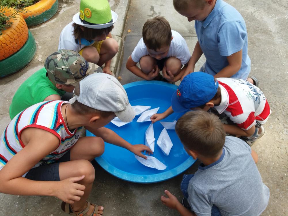 Чем занять детей в лагере: Чем занять детей летом: 10 городских лагерей