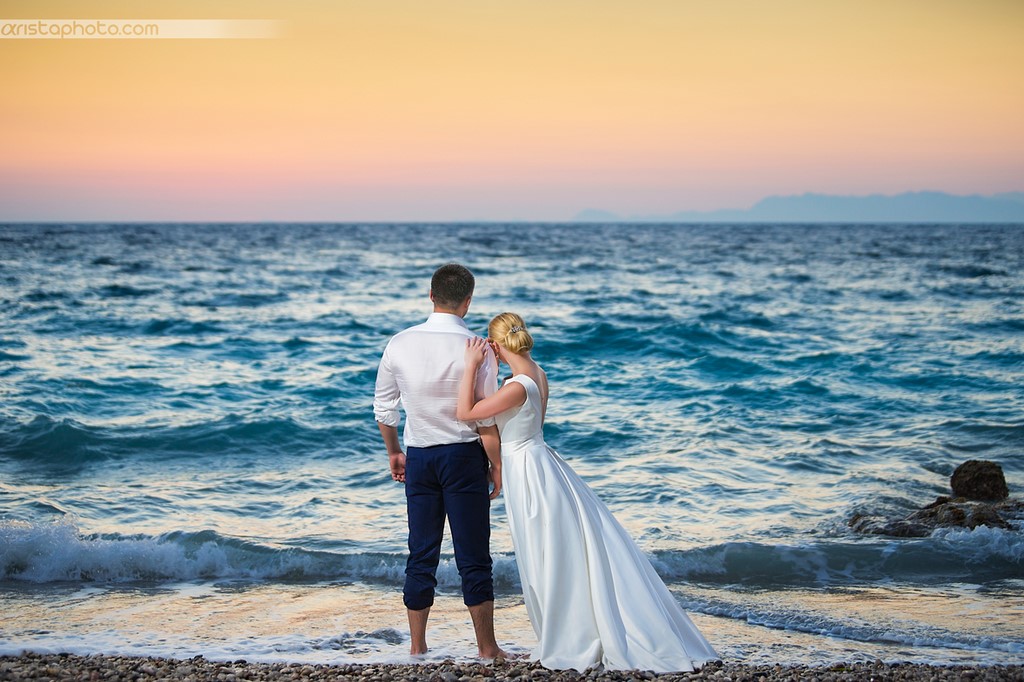 Фотосессия на море свадьба: Идеи свадебной фотосессии летом — как сделать красивые фото на летней природе?