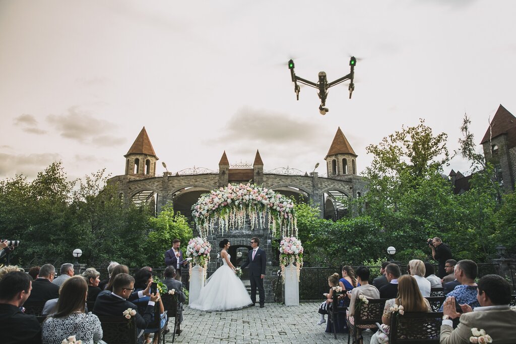 Съемка свадьбы с квадрокоптера: Съемка свадеб с квадрокоптера - Свадебная съемка с коптера