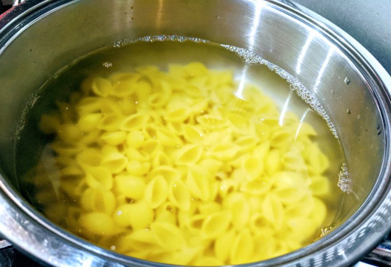Сколько по времени варят спагетти: Сколько и как варить спагетти [Инструкция]