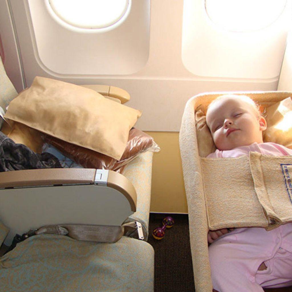 Можно ли в самолете провозить детскую коляску: Как перевезти в самолете детскую коляску? – Справочный центр S7 Airlines