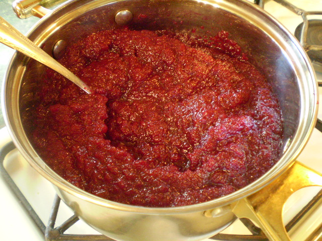 Свекольная икра рецепты на зиму: пальчики оближешь, на зиму, с помидорами, с луком, через мясорубку