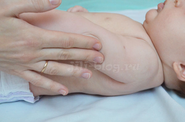 Массаж рук ребенка 2 месяца