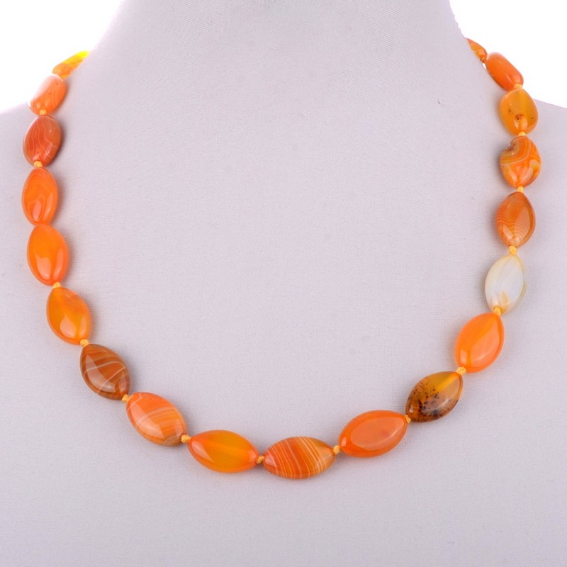 Янтарные бусы с чем носить фото: с чем носить модели из необработанного и натурального янтаря, медового и вишневого, зеленого и красного