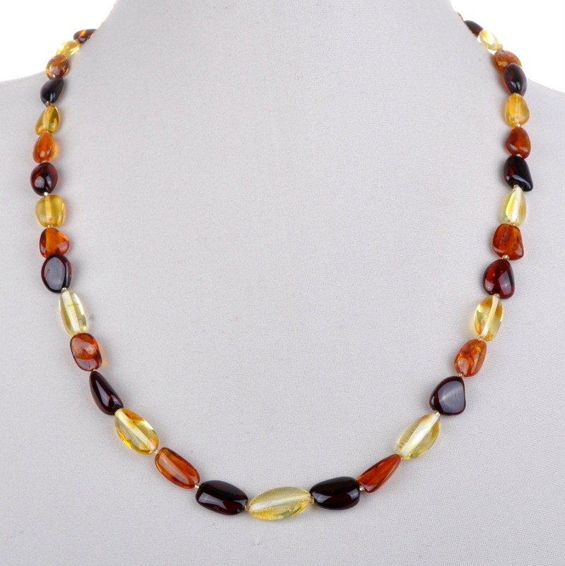 Янтарные бусы с чем носить фото: с чем носить модели из необработанного и натурального янтаря, медового и вишневого, зеленого и красного