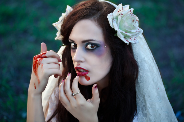 Макияж мертвой невесты: Как сделать макияж мертвой невесты. Яркие образы невесты на Хэллоуин: все нюансы макияжа. Черная невеста: как правильно нарядиться