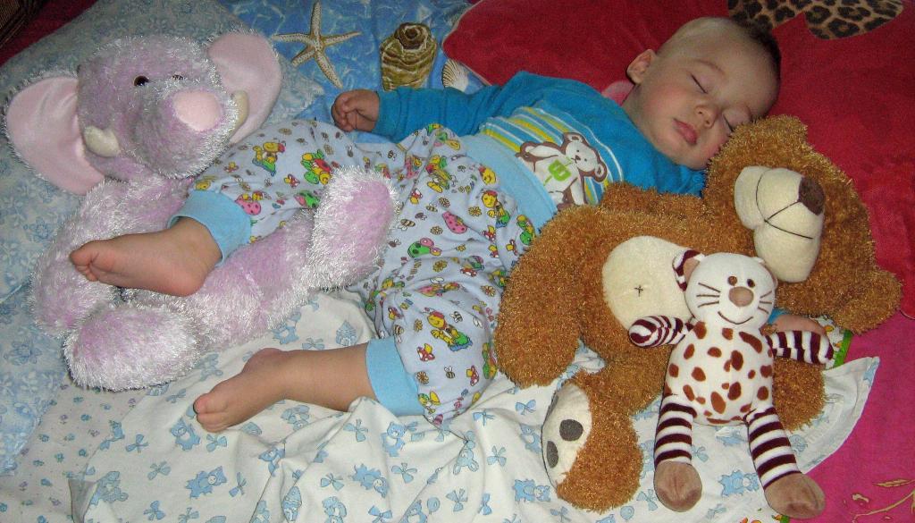 Спят усталые игрушки книжки спят смотреть: Спят усталые игрушки слушать онлайн и скачать