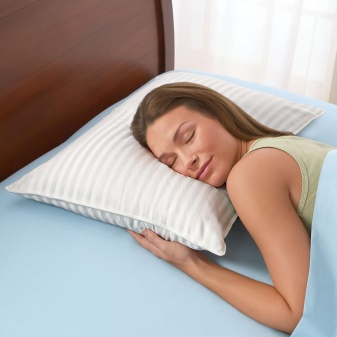 Как выбрать подушку пуховую: виды, особенности, плюсы и минусы. Как правильно выбрать пуховую подушку для сна, где купить – Как выбрать качественную пуховую подушку?