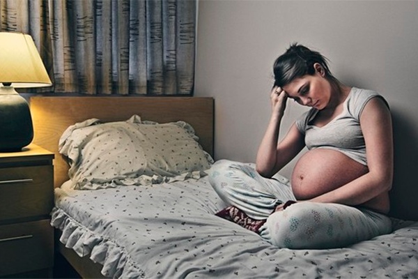 Нервный стресс при беременности: Стресс во время беременности: чем опасен, как влияет