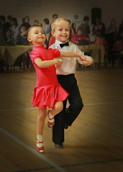 Дети маленькие танцы: Танцы для детей – обучение, занятия детскими танцами в Москве – Школа танцев GallaDance