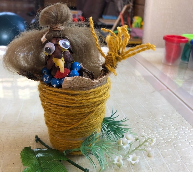 Как сделать бабу ягу из шишек: Поделка Баба-яга из шишек - Kidmade