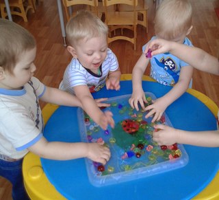 Игры в 3 года: Чем занять ребенка 3-4 лет дома: 5 идей развивающих игр на все случаи жизни