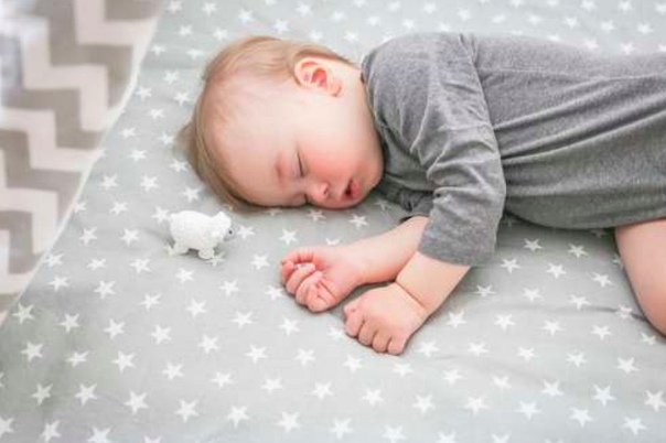 В чем класть новорожденного спать: советы для беременных женщин и мам на baby.ru