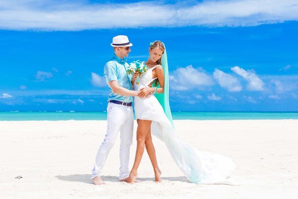 Фотосессия на море свадьба: Идеи свадебной фотосессии летом — как сделать красивые фото на летней природе?