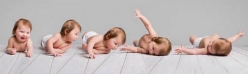 Когда дети начинают переворачиваться: Когда ребенок начинает переворачиваться на спину с положения, лежа на животе?