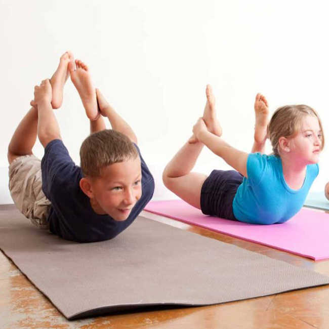 Полезна ли детям йога: Детская йога, йога для детей, внедрение занятий по йоге в школе