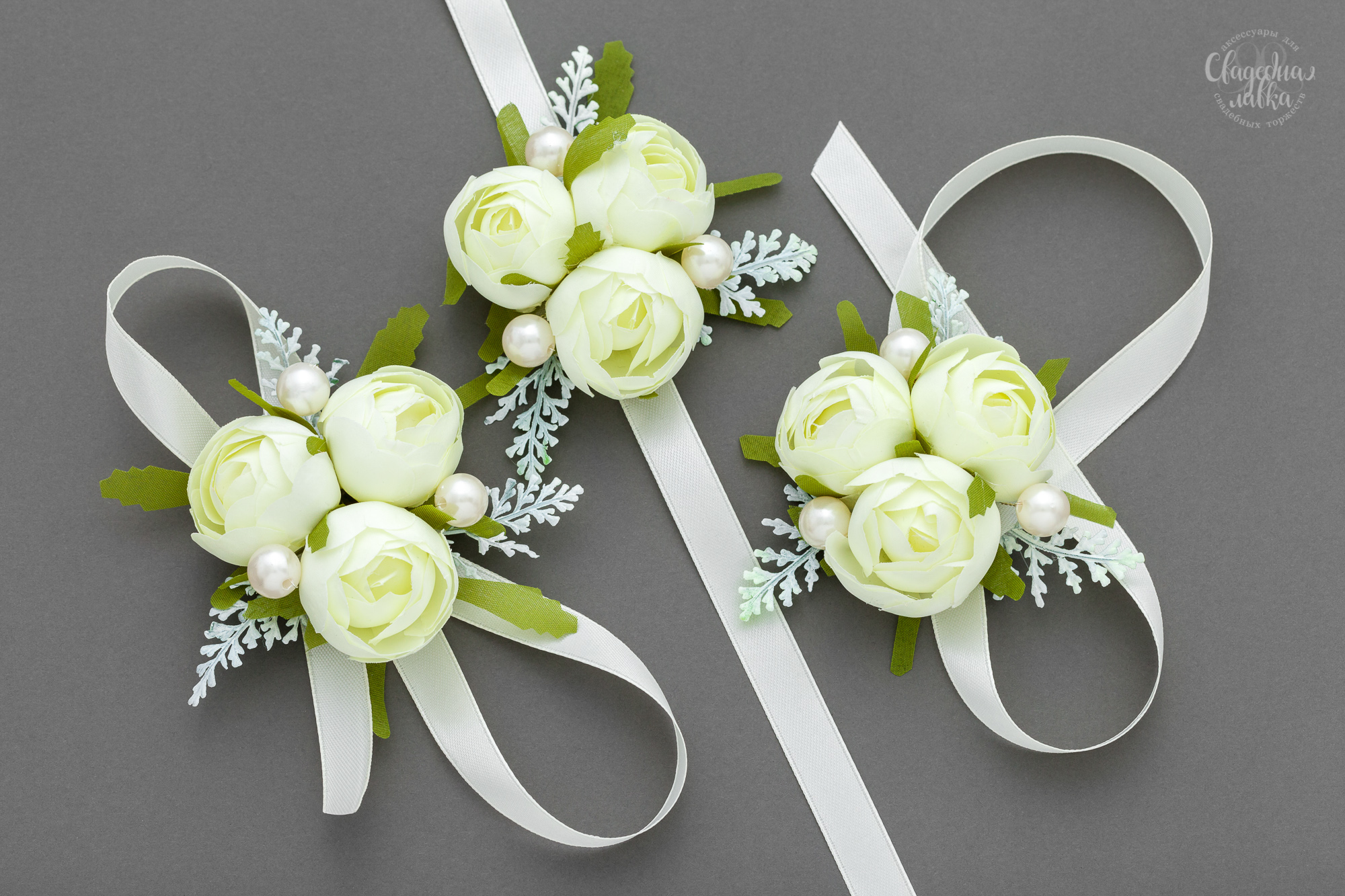 Цветы на руку подружкам невесты своими руками: Красиво оформляем цветы на руку подружкам невесты – искусственные и живые