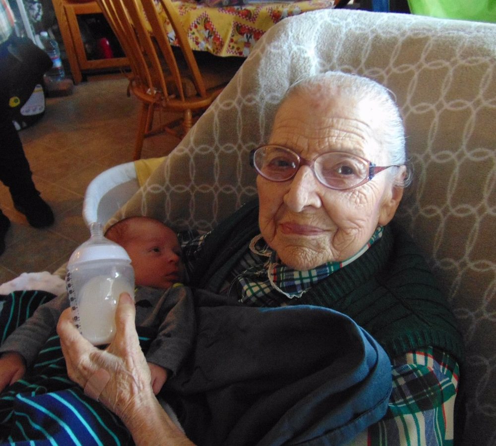 Бабушка которой 100 лет