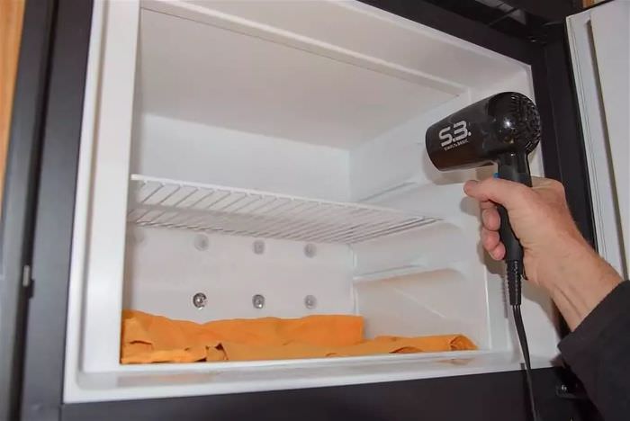 Холодильное отделение на стенке лед: Намерзает лед и снег на задней стенке холодильника