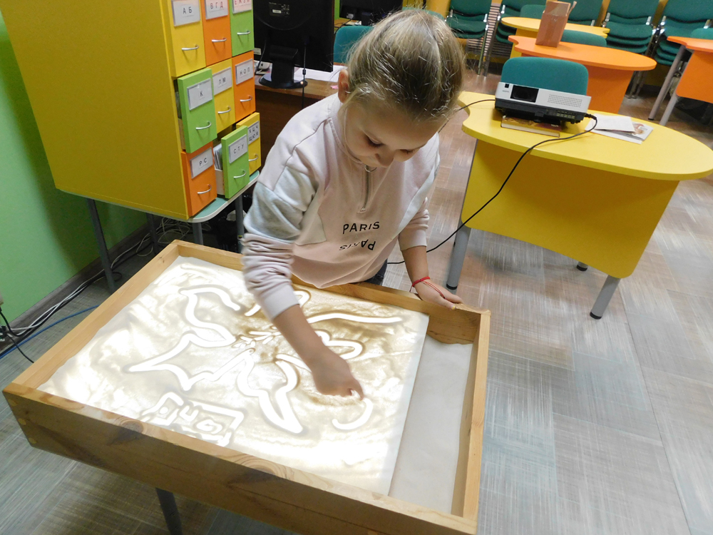 Рисунок песком: Рисование песком как эффективная форма работы с детьми